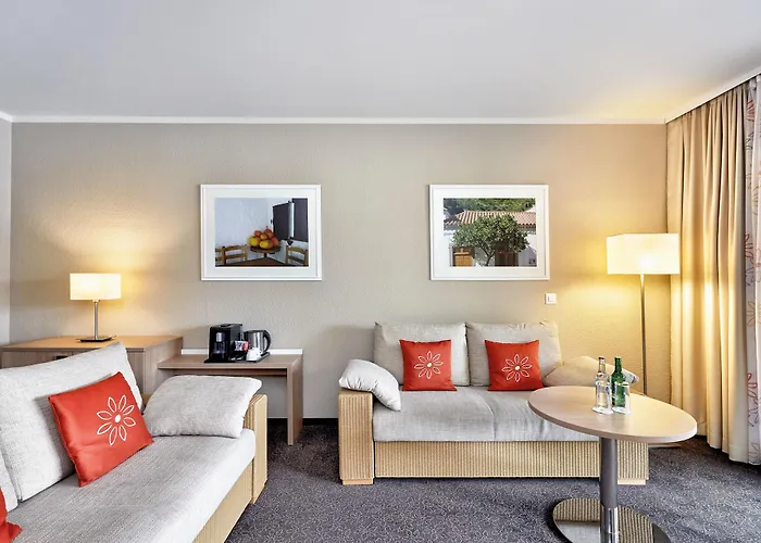 H4 Arcadia Отель Локарно