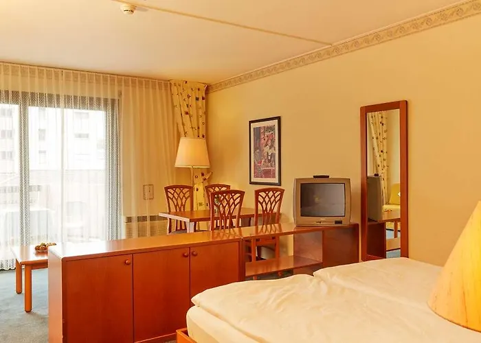 Отель H4 Arcadia Локарно