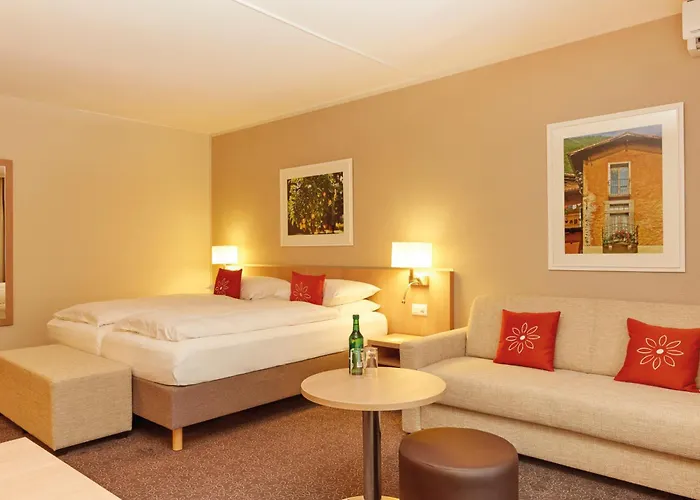 H4 Arcadia Отель Локарно