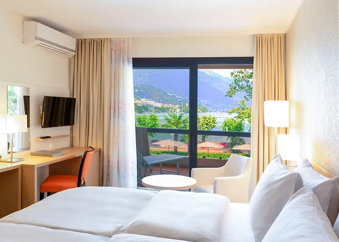 Отель H4 Arcadia