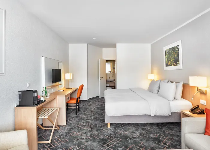 H4 Arcadia Отель