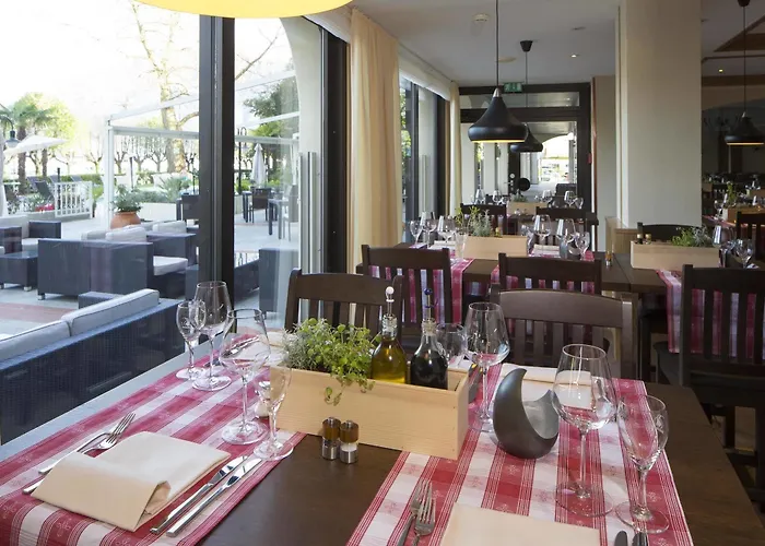 H4 Arcadia 4* Локарно