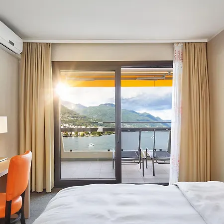 H4 Arcadia Hotel 4*