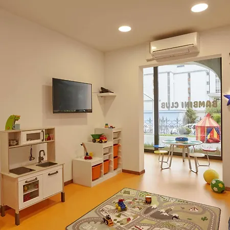 H4 Arcadia Hotel 4*